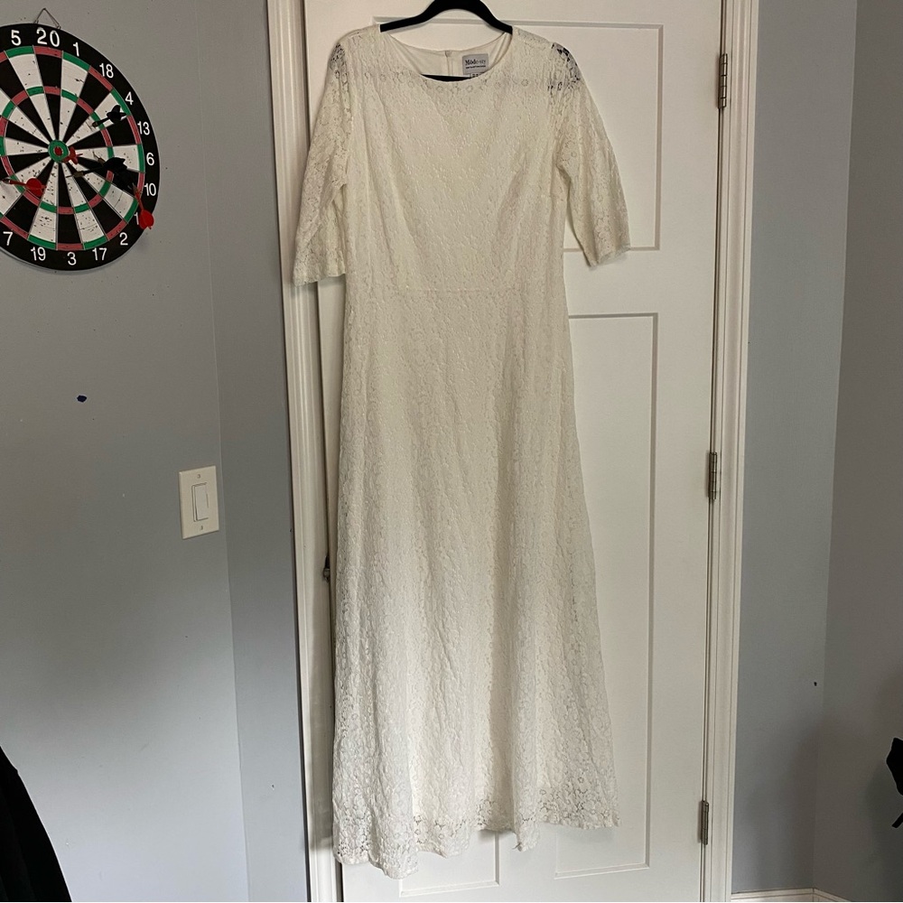 Elegant White Lace Dress